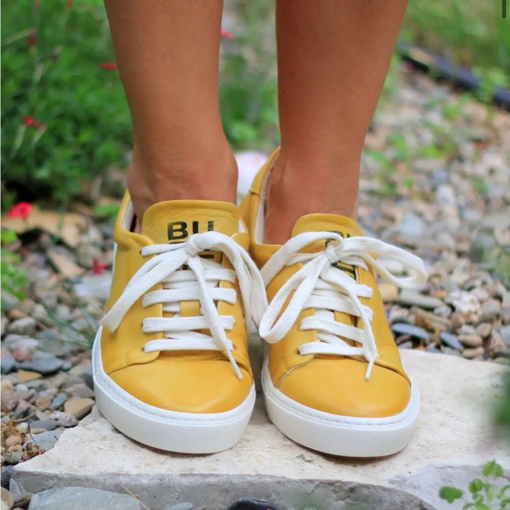 NWOB Bueno Rascal Sunflower Yellow Leather Sneakers EU 37